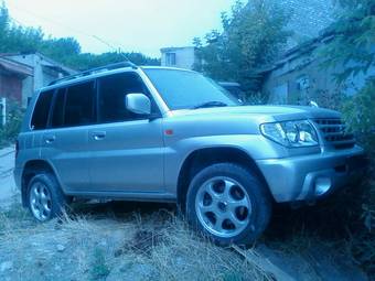 2001 Mitsubishi Pajero iO Photos