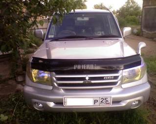 2001 Mitsubishi Pajero iO Photos