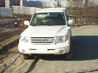 2002 Mitsubishi Pajero iO