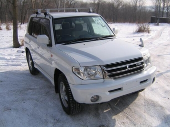 2002 Mitsubishi Pajero iO