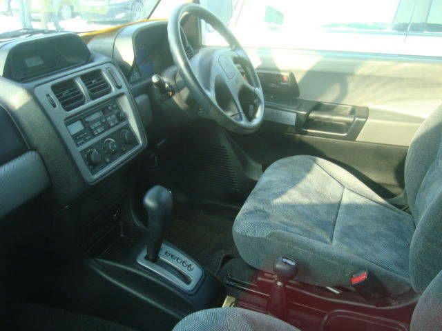 2002 Mitsubishi Pajero iO