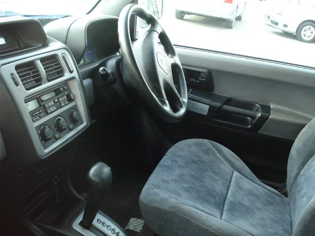 2002 Mitsubishi Pajero iO