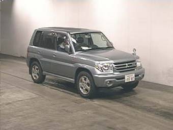 2002 Mitsubishi Pajero iO Pictures