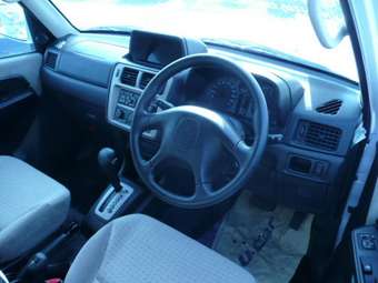 2002 Mitsubishi Pajero iO Pictures