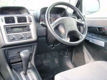 2002 Mitsubishi Pajero iO Pics