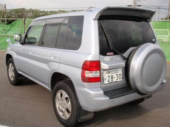 2002 Mitsubishi Pajero iO Pictures