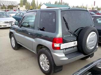 2002 Mitsubishi Pajero iO Pictures