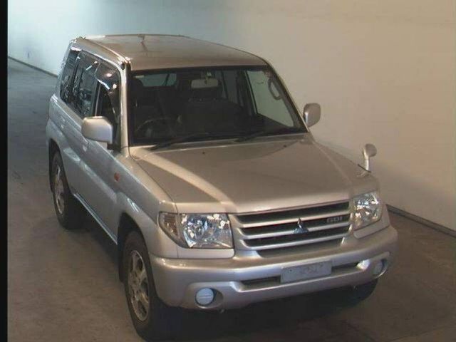 2002 Mitsubishi Pajero iO