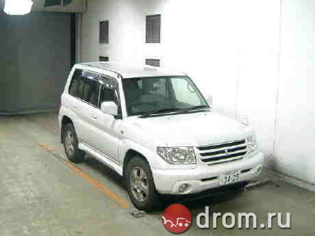 2002 Mitsubishi Pajero iO