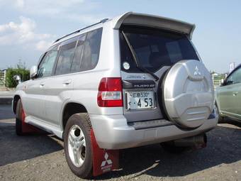 2002 Mitsubishi Pajero iO Images