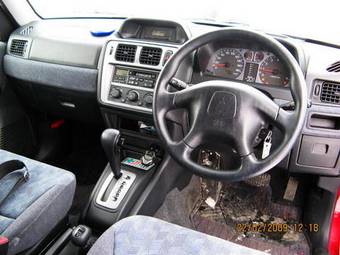 2002 Mitsubishi Pajero iO Pictures