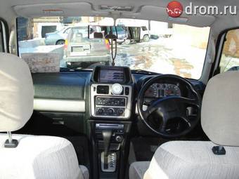 2002 Mitsubishi Pajero iO Photos