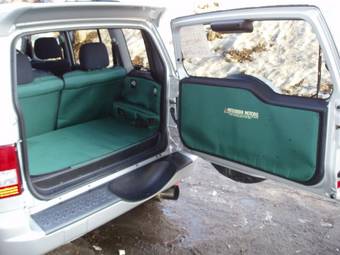 2002 Mitsubishi Pajero iO Pictures