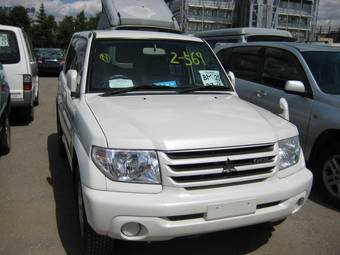 2002 Mitsubishi Pajero iO