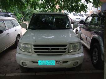 2002 Mitsubishi Pajero iO Photos