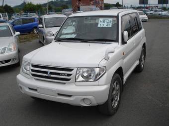 2002 Mitsubishi Pajero iO Pictures