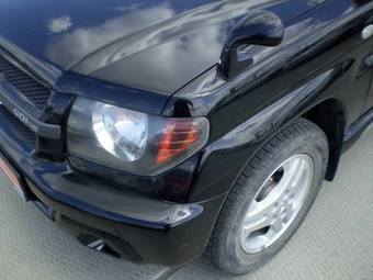 2002 Mitsubishi Pajero iO Photos