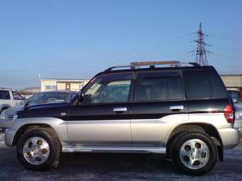 2003 Mitsubishi Pajero iO Pictures