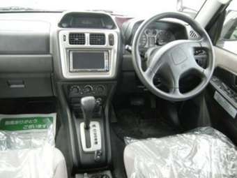 2003 Mitsubishi Pajero iO Pictures