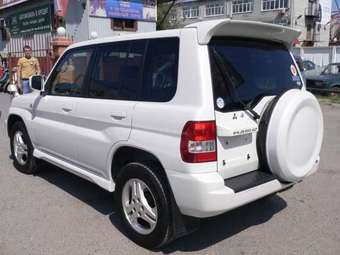 2003 Mitsubishi Pajero iO Pictures