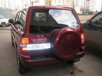 2003 Mitsubishi Pajero iO Pictures