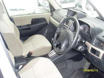 2003 Mitsubishi Pajero iO Images