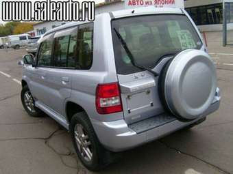 2003 Mitsubishi Pajero iO Pictures