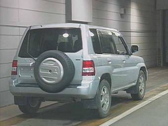 2003 Mitsubishi Pajero iO Pics