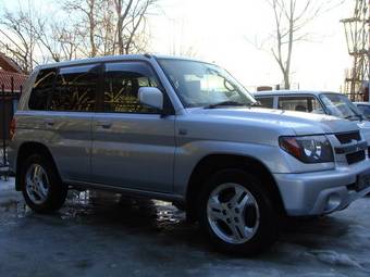 2003 Mitsubishi Pajero iO Pictures
