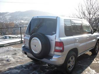 2003 Mitsubishi Pajero iO Pictures