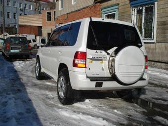 2003 Mitsubishi Pajero iO Pictures