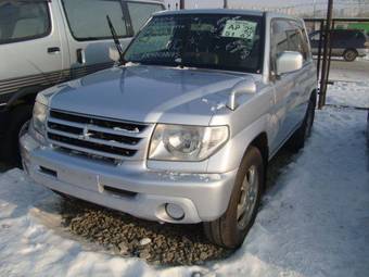 2003 Mitsubishi Pajero iO Pictures