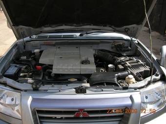 2003 Mitsubishi Pajero iO Images