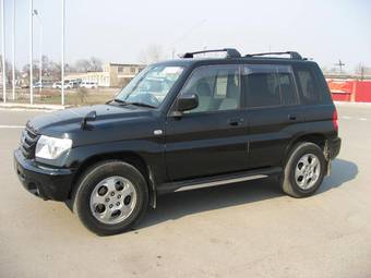 2003 Mitsubishi Pajero iO Pictures