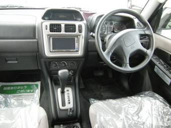 2003 Mitsubishi Pajero iO Pictures