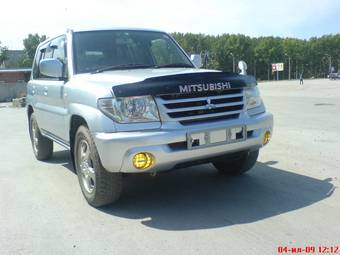 2003 Mitsubishi Pajero iO Pictures
