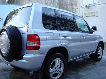 2003 Mitsubishi Pajero iO Photos