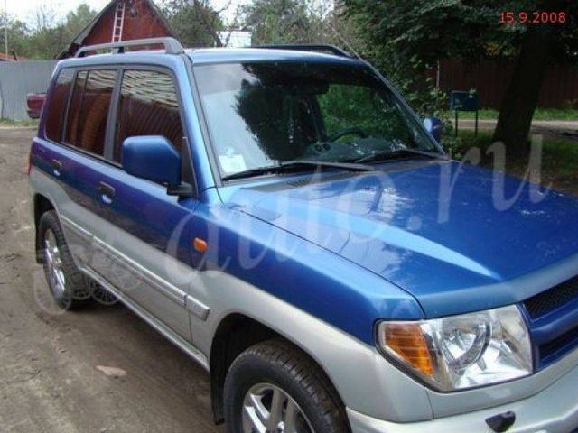 2004 Mitsubishi Pajero iO