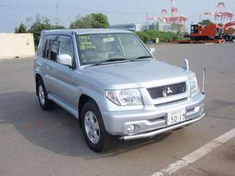 2004 Mitsubishi Pajero iO Wallpapers