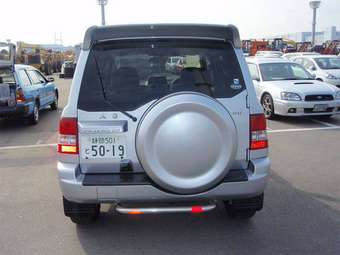 2004 Mitsubishi Pajero iO Pictures
