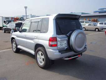 2004 Mitsubishi Pajero iO Pics
