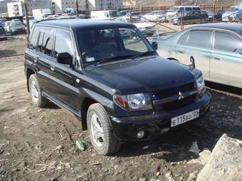 2004 Mitsubishi Pajero iO Pictures