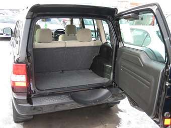 2004 Mitsubishi Pajero iO Images