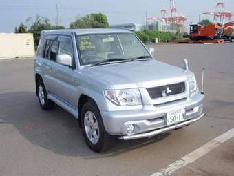 2004 Mitsubishi Pajero iO Pictures