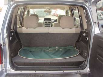 2004 Mitsubishi Pajero iO Pics