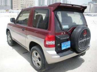 2004 Mitsubishi Pajero iO Photos
