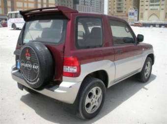2004 Mitsubishi Pajero iO Images