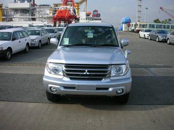 2004 Mitsubishi Pajero iO Pictures