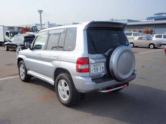 2004 Mitsubishi Pajero iO Pictures