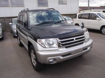 2004 Mitsubishi Pajero iO Wallpapers